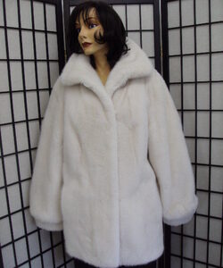 BRAND NEW CANADIAN WHITE MINK FUR JACKET COAT WOMAN WOMEN SIZE ALL