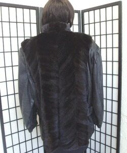 MINT DARK RANCH MIINK FUR TAIL W/ LEATHER SLEEVES JACKET COAT SIZE 6-8 S-M