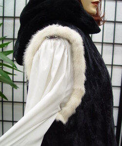 BRAND NEW BLACK SHEARED BEAVER VEST & MINK WITH HOOD WOMEN WOMAN SIZE ALL