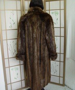 MINT CANADIAN LONG HAIRED BEAVER FUR COAT JACKET WOMEN SIZE 8 MEDIUM