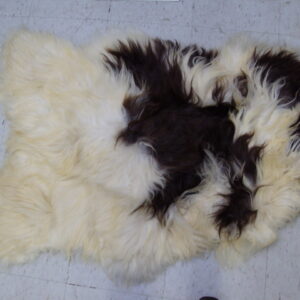 NEW BEAUTIFUL SHEEP LAMB FUR SKIN PELT HIDE RUG 37" X 29"