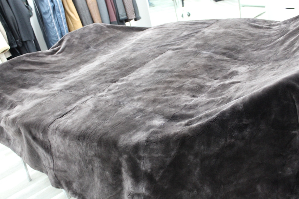 BRAND NEW BROWN SHEARED BEAVER FUR BLANKET THROW BED SOFA COVER