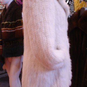 BRAND NEW KNITTED WHITE MINK FUR COAT 16 & UP