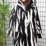 ~NEW BLACK AND WHITE SHEARED BEAVER FUR COAT WOMEN