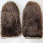 BRAND NEW BROWN LONG HAIRED BEAVER BOTH SIDED FUR MITTENS MITTS MEN MAN SIZE M