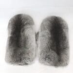 BRAND NEW RANCHED CHINCHILLA FUR MITTENS MITTS WOMEN WOMAN SIZE SMALL