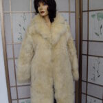 SCRAP ITEM: IVORY COLOR LAMB SHEEP FUR COAT JACKET SIZE N/A