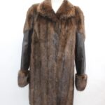 MINT BROWN MUSKRAT FUR & LEATHER COAT JACKET WOMEN WOMAN SIZE 6-8 S-M