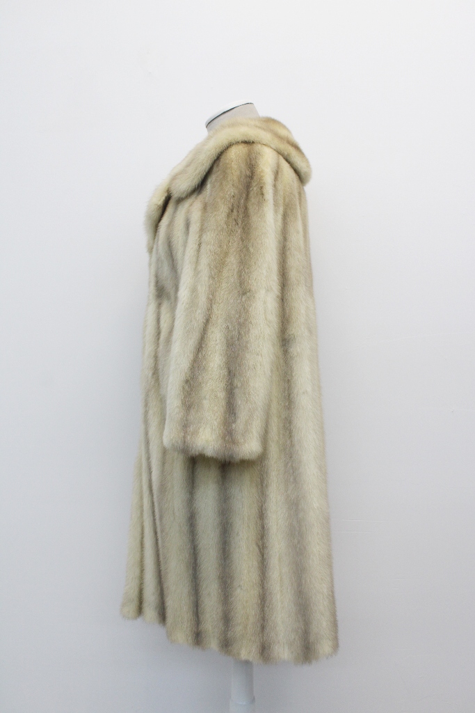 IMG_8483A681156438M2514047